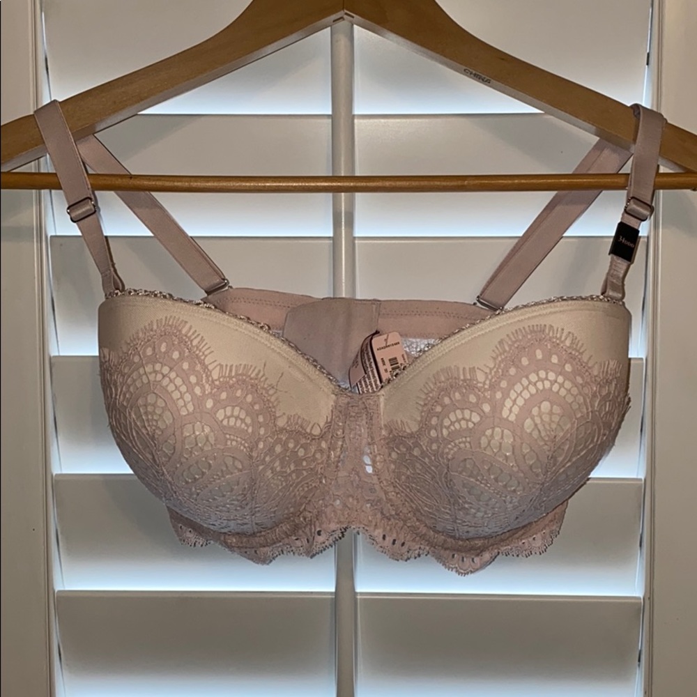 Pink Lace Victoria’s Secret Bra
